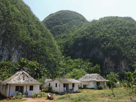 Village dans les montagnes à Cuba