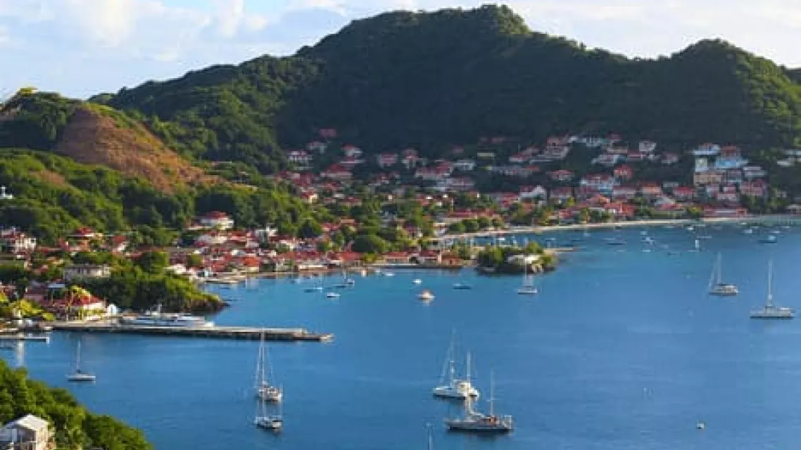 baie-de-terre-de-haut_push-min.jpg