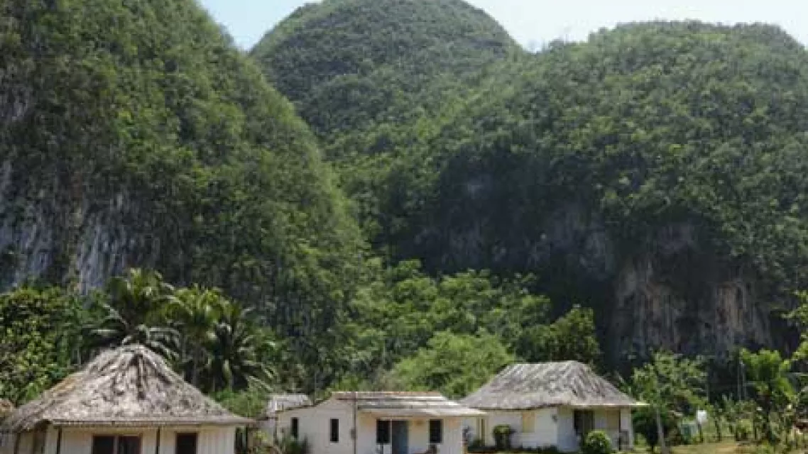 village_montagnes_cuba.jpg