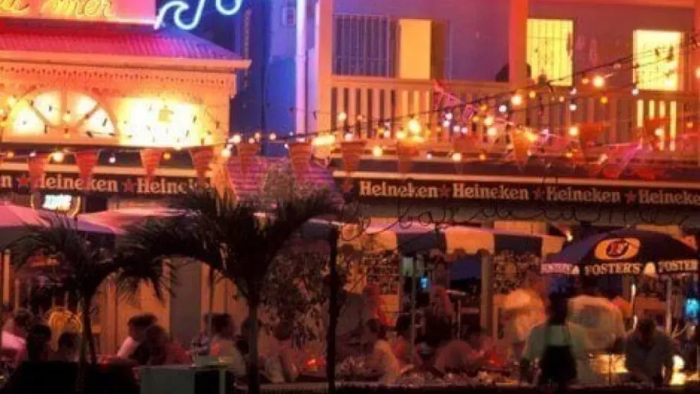 Shopping, bars et ambiance festive : où sortir à Saint-Martin Shopping, bars et ambiance festive : où sortir à Saint-Martin