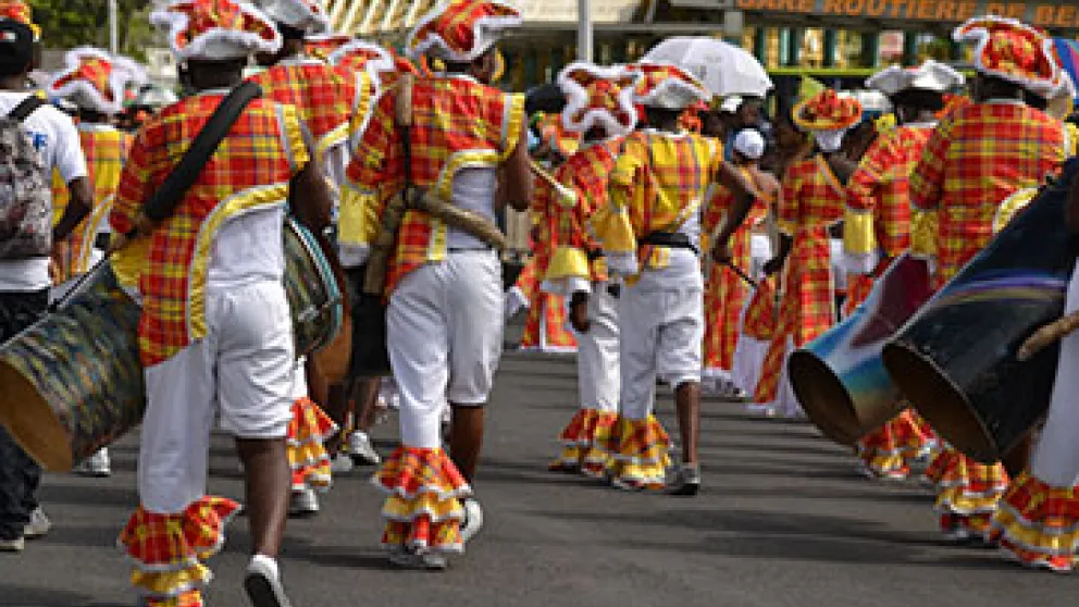 Le Carnaval de Guadeloupe 2025 : vivez la plus grande fête des Antilles avec Air Caraïbes