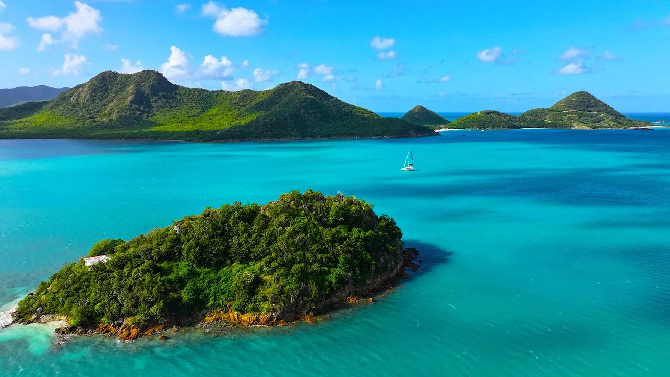 Vistas al mar desde Antigua y Barbuda