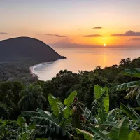 Vue depuis la montagne de la plage de Grande Anse en Guadeloupe