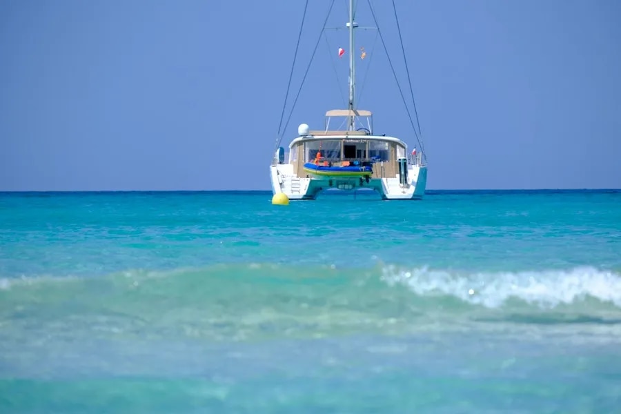 Catamaran aux Antilles