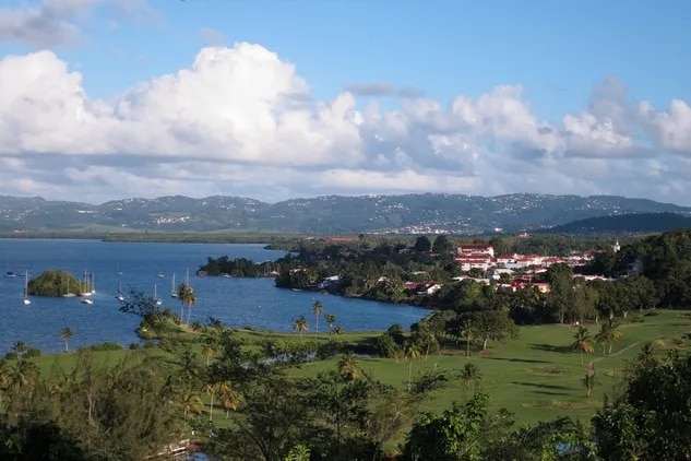 Plage des Trois îlets en Martinique