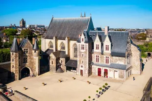 Vol au départ de Angers St-Laud TGV (ANE)