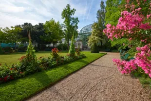 Promenade dans le jardin botanique Jardin des Serres d'Auteuil