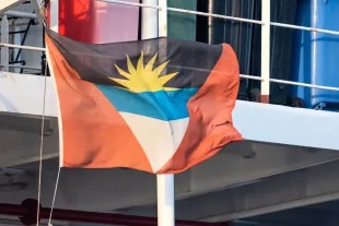 Le drapeau d'Antigua-et-Barbuda 